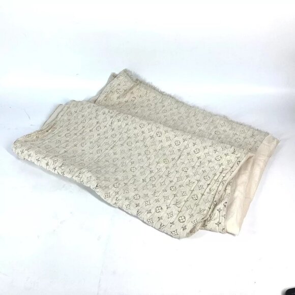 LOUIS VUITTON Monogram logo Glitter Etoile Monogram Scarf Shawl Stole - Picture 4 of 15